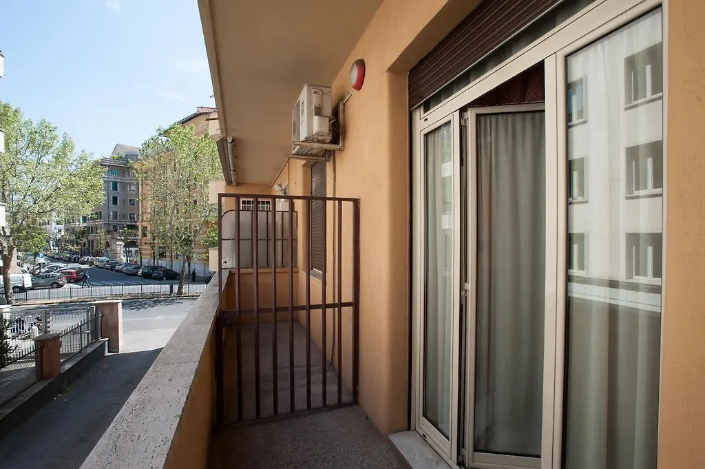 *** Guest house A Casa Di Serena A San Pietro Roma Italy